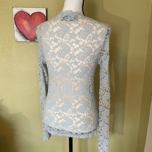 O2 Collection Lace Top - Picture 2 of 9